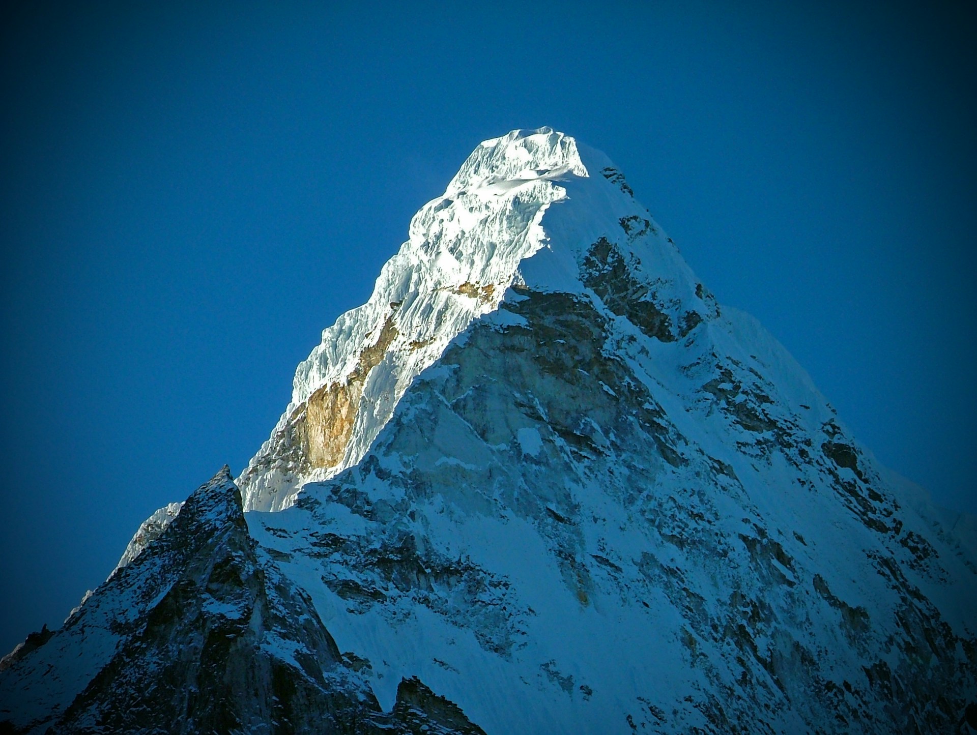 Amadablam Expedition 6812m